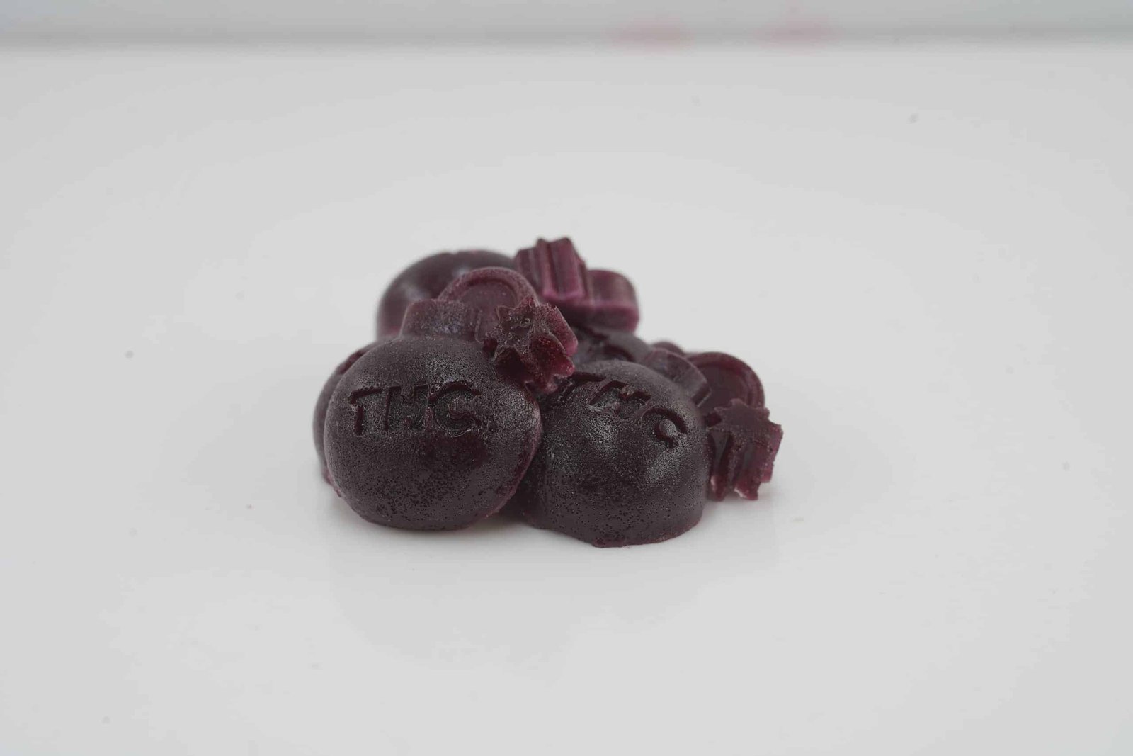 Bomb Edibles – 3000mg THC Gummies – Grape